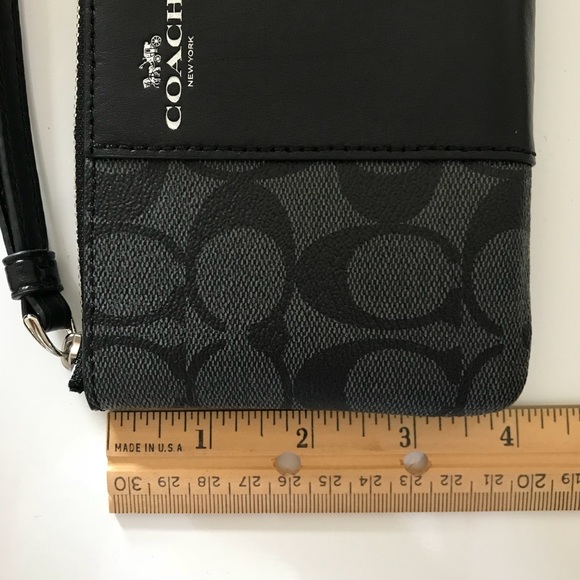 FINAL PRICE: NWT Coach wristlet - Picture 7 of 7